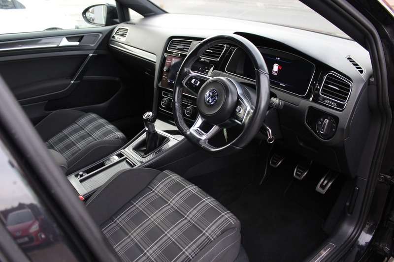 2018 VOLKSWAGEN GOLF 2018 VOLKSWAGEN GOLF