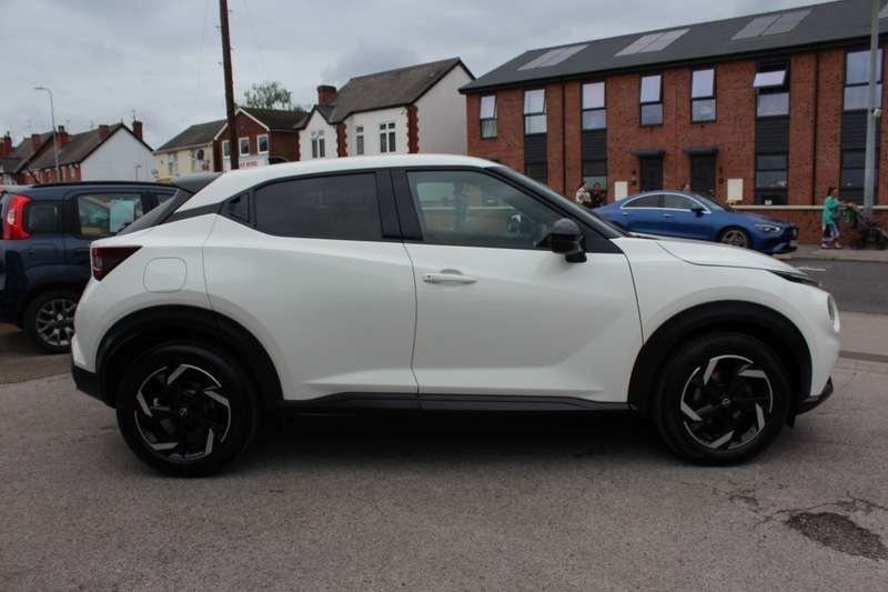 A 2023 NISSAN JUKE DIG-T N-CONNECTA A 2023 NISSAN JUKE DIG-T N-CONNECTA
