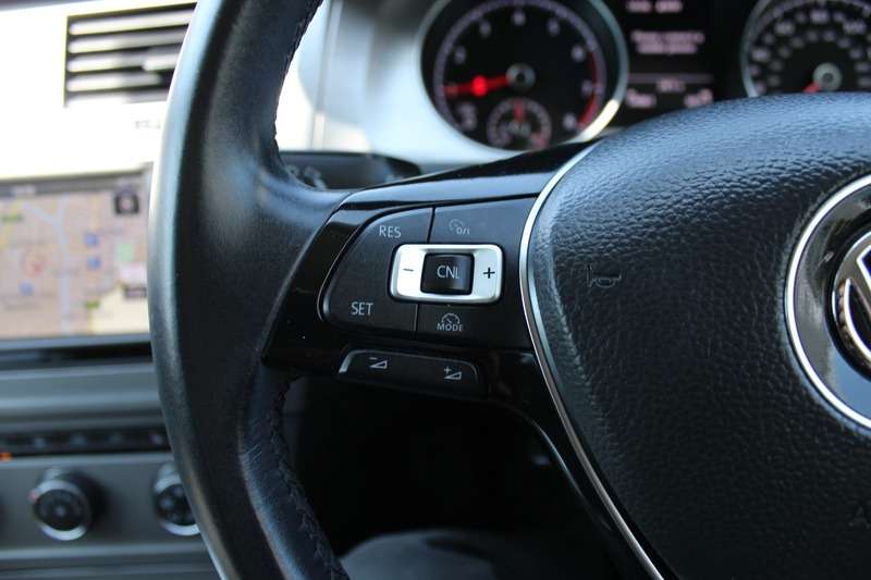 2017 VOLKSWAGEN GOLF 2017 VOLKSWAGEN GOLF