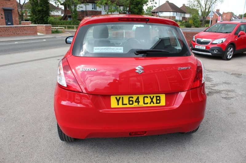 A 2015 SUZUKI SWIFT 1.2 SZ3 A 2015 SUZUKI SWIFT 1.2 SZ3
