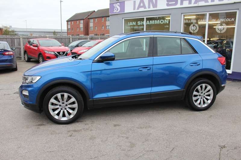 A 2018 VOLKSWAGEN T-ROC SE TSI EVO DSG A 2018 VOLKSWAGEN T-ROC SE TSI EVO DSG