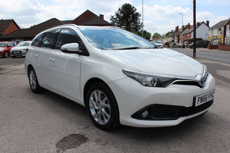 A 2016 TOYOTA AURIS VVTI BUSINESS EDITION TOURING SPORTS TSS A 2016 TOYOTA AURIS VVTI BUSINESS EDITION TOURING SPORTS TSS