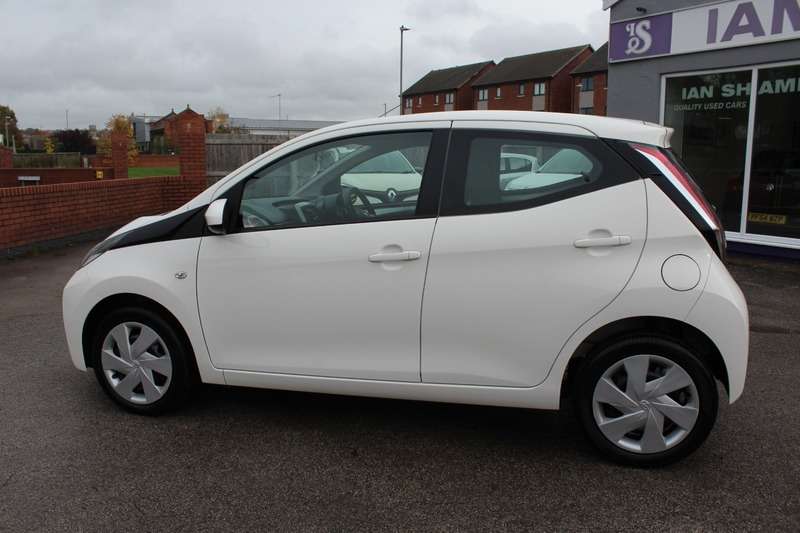 2015 TOYOTA AYGO 2015 TOYOTA AYGO