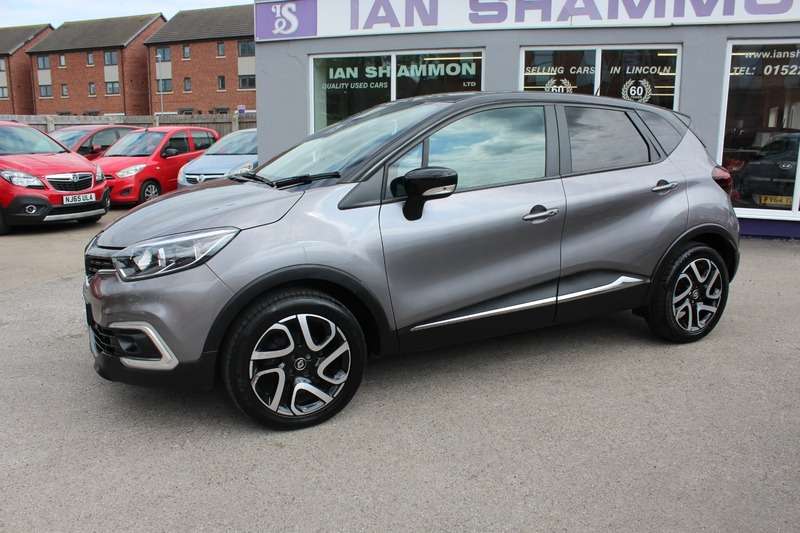 A 2018 RENAULT CAPTUR ICONIC TCE A 2018 RENAULT CAPTUR ICONIC TCE