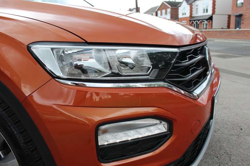 2018 VOLKSWAGEN T-ROC 2018 VOLKSWAGEN T-ROC