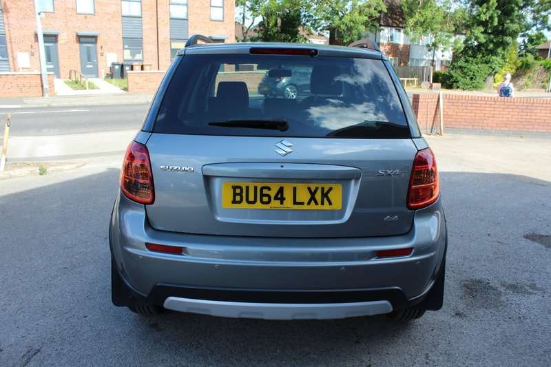 A 2014 SUZUKI SX4 SZ5 1.6 A 2014 SUZUKI SX4 SZ5 1.6