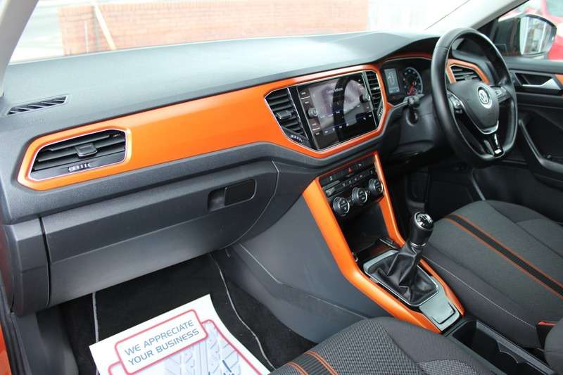 2018 VOLKSWAGEN T-ROC 2018 VOLKSWAGEN T-ROC