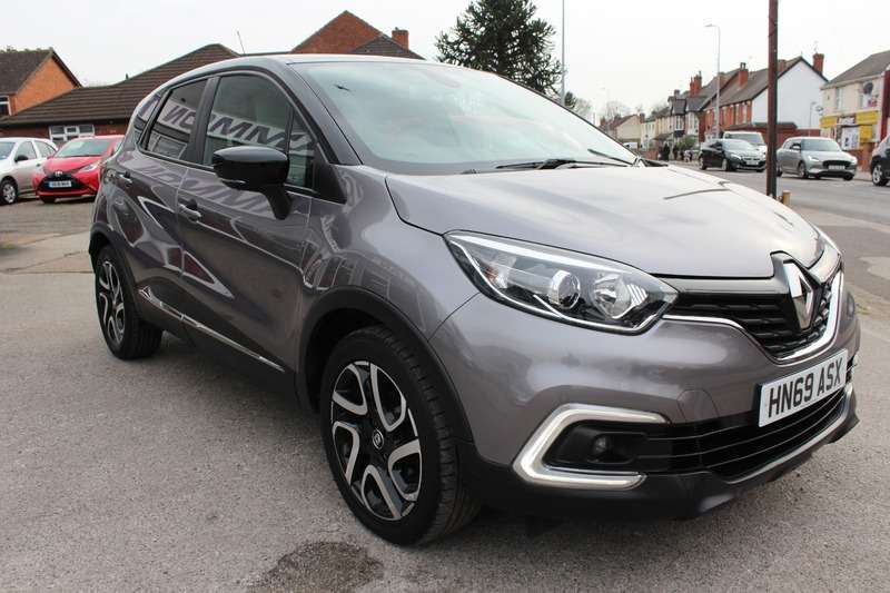 A 2019 RENAULT CAPTUR ICONIC TCE A 2019 RENAULT CAPTUR ICONIC TCE