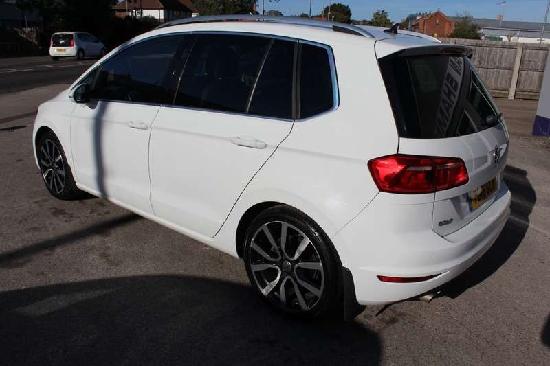 A 2016 VOLKSWAGEN GOLF 2.0 GT TDI DSG A 2016 VOLKSWAGEN GOLF 2.0 GT TDI DSG
