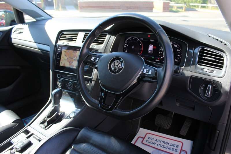 2019 VOLKSWAGEN GOLF 2019 VOLKSWAGEN GOLF