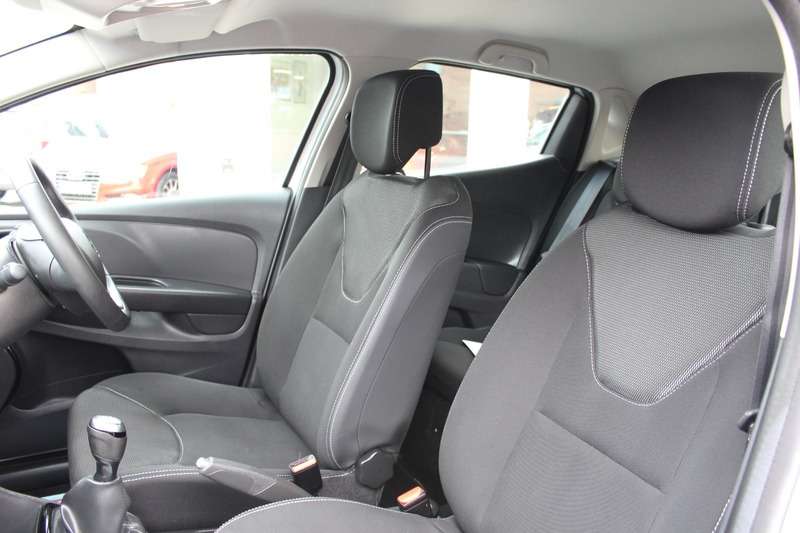 2019 RENAULT CLIO 2019 RENAULT CLIO