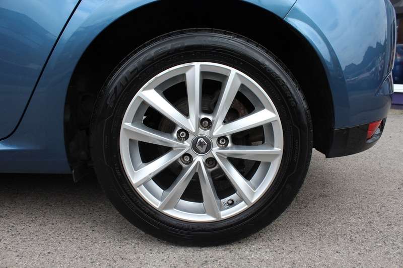 2017 RENAULT MEGANE 2017 RENAULT MEGANE