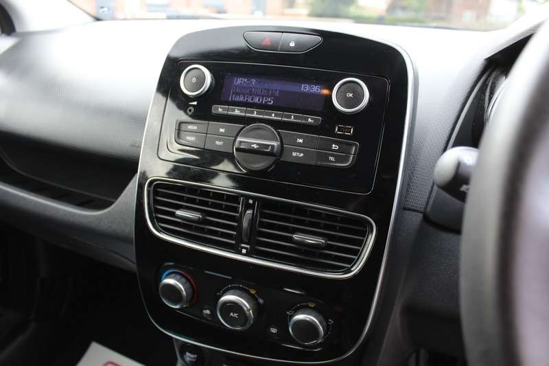 2019 RENAULT CLIO 2019 RENAULT CLIO