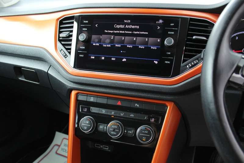 2018 VOLKSWAGEN T-ROC 2018 VOLKSWAGEN T-ROC