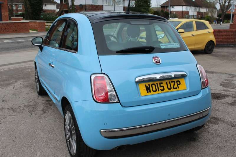 A 2015 FIAT 500 CULT A 2015 FIAT 500 CULT