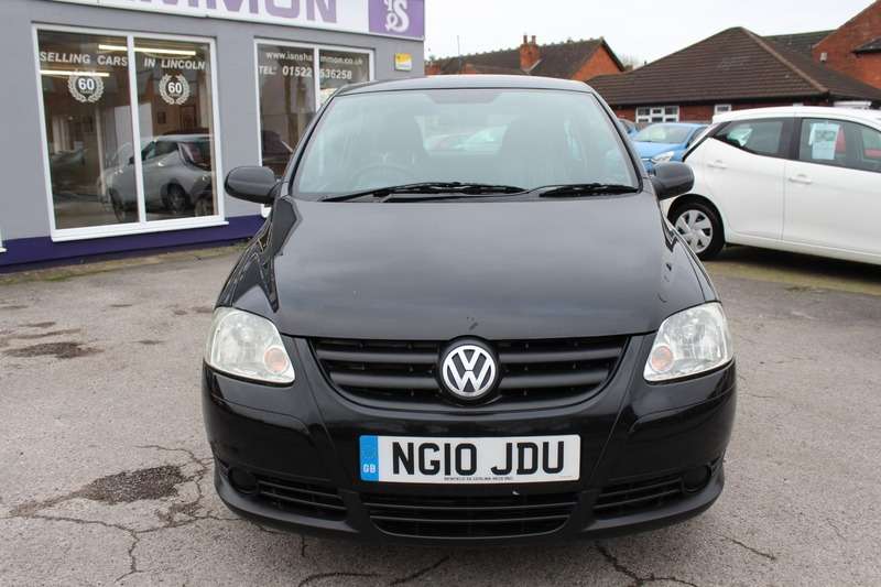A 2010 VOLKSWAGEN FOX URBAN FOX A 2010 VOLKSWAGEN FOX URBAN FOX
