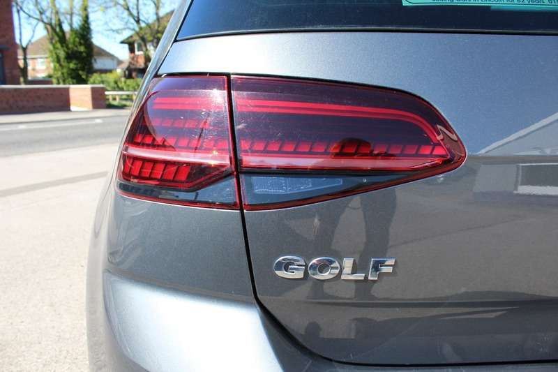 2019 VOLKSWAGEN GOLF 2019 VOLKSWAGEN GOLF