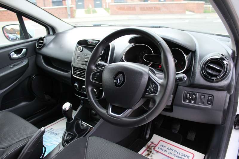 2019 RENAULT CLIO 2019 RENAULT CLIO