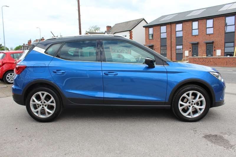 A 2022 SEAT ARONA ECOTSI FR DSG A 2022 SEAT ARONA ECOTSI FR DSG