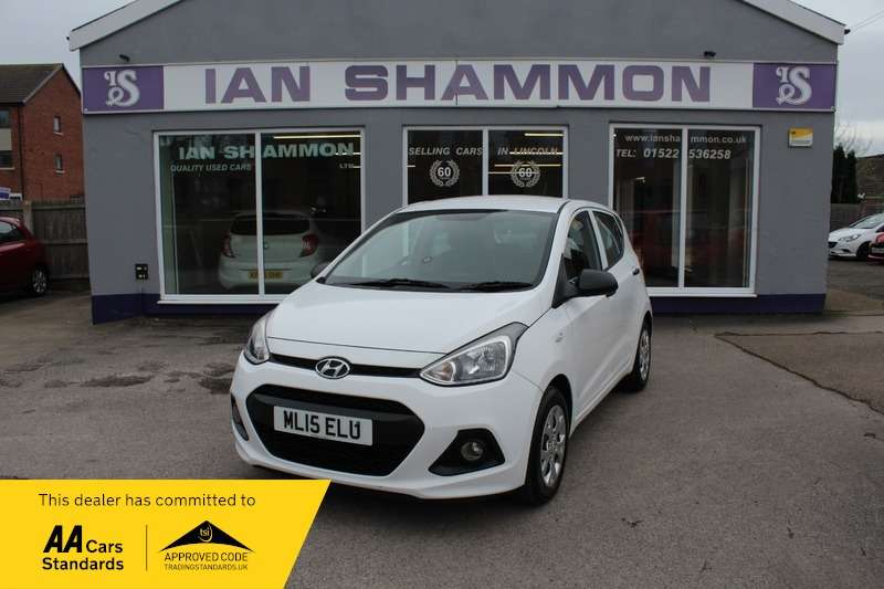 A 2015 HYUNDAI I10 S A 2015 HYUNDAI I10 S