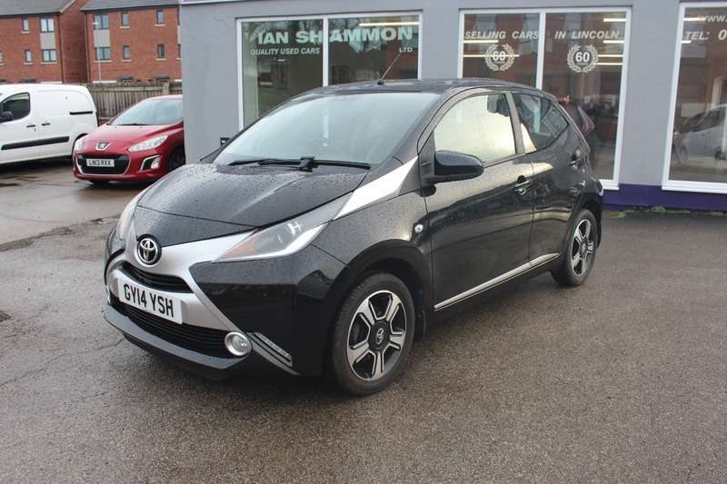 A 2014 TOYOTA AYGO VVT-I X-CLUSIV A 2014 TOYOTA AYGO VVT-I X-CLUSIV