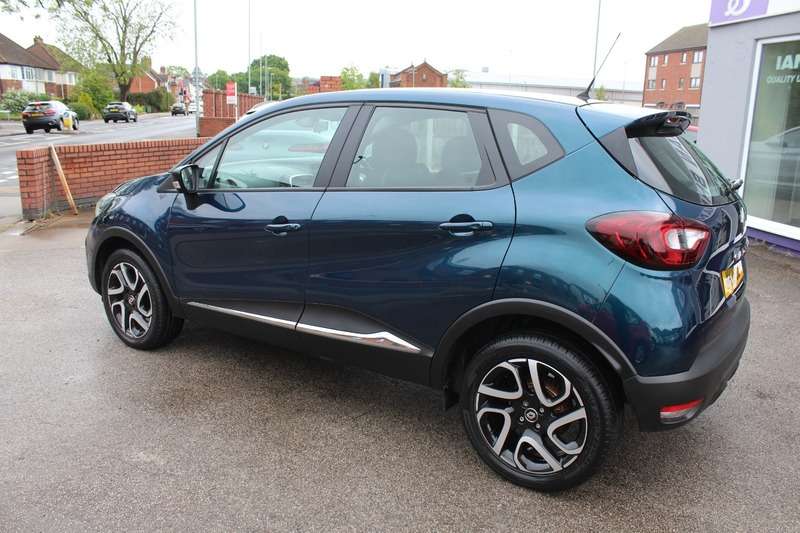A 2018 RENAULT CAPTUR DYNAMIQUE NAV TCE A 2018 RENAULT CAPTUR DYNAMIQUE NAV TCE
