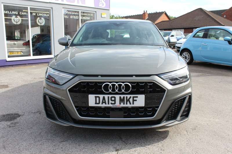 A 2019 AUDI A1 SPORTBACK TFSI S LINE COMPETITION A 2019 AUDI A1 SPORTBACK TFSI S LINE COMPETITION