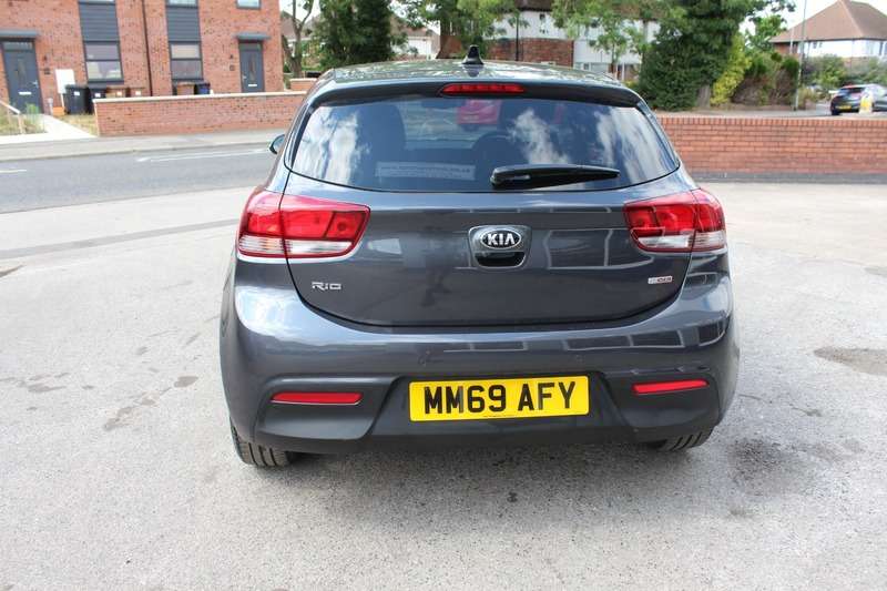 A 2020 KIA RIO 3 ISG A 2020 KIA RIO 3 ISG