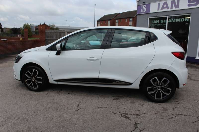 2019 RENAULT CLIO 2019 RENAULT CLIO