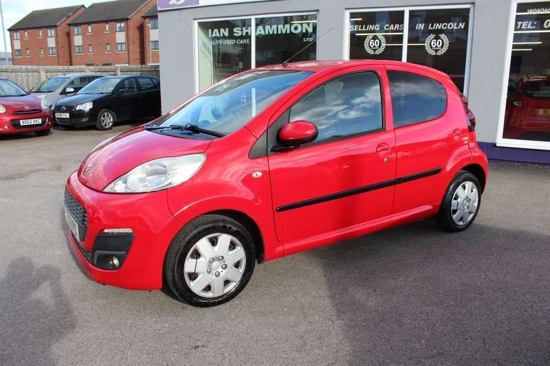 A 2012 PEUGEOT 107 ALLURE A 2012 PEUGEOT 107 ALLURE