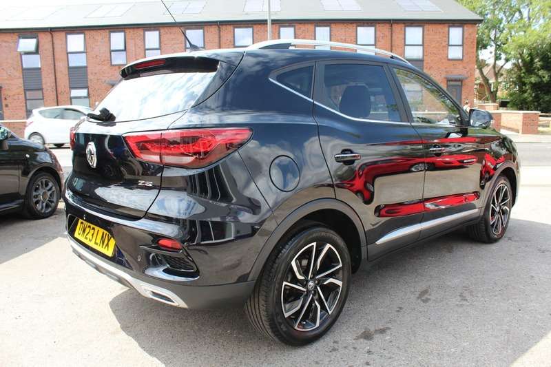 2023 MG ZS 2023 MG ZS