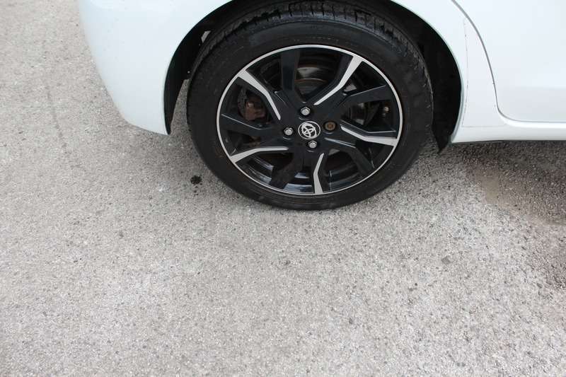 2015 TOYOTA YARIS 2015 TOYOTA YARIS