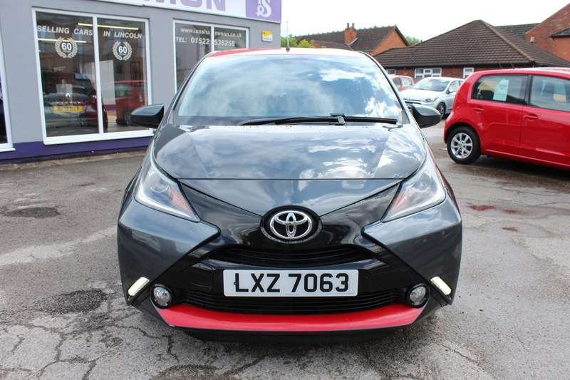 A 2018 TOYOTA AYGO VVT-I X-PRESS A 2018 TOYOTA AYGO VVT-I X-PRESS