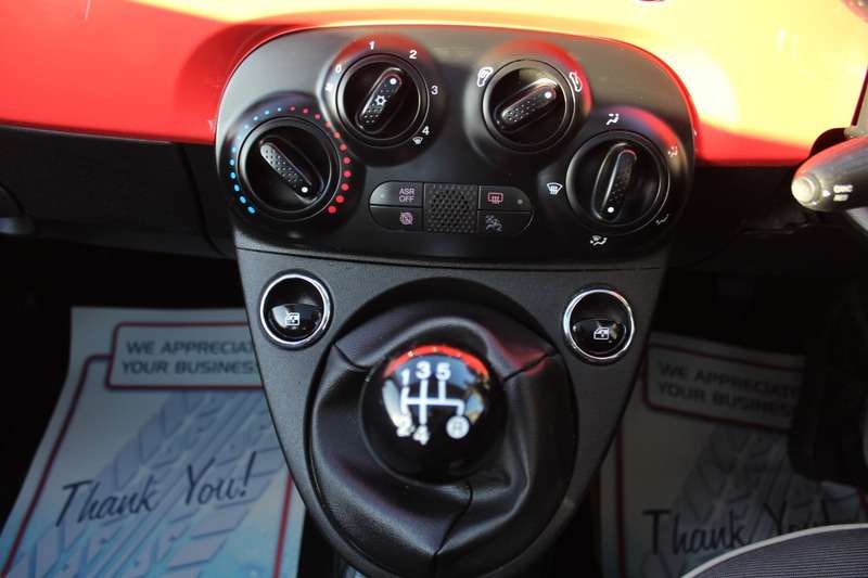 2018 FIAT 500 2018 FIAT 500