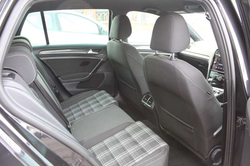 2018 VOLKSWAGEN GOLF 2018 VOLKSWAGEN GOLF