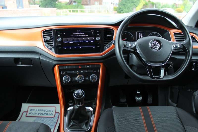 2018 VOLKSWAGEN T-ROC 2018 VOLKSWAGEN T-ROC