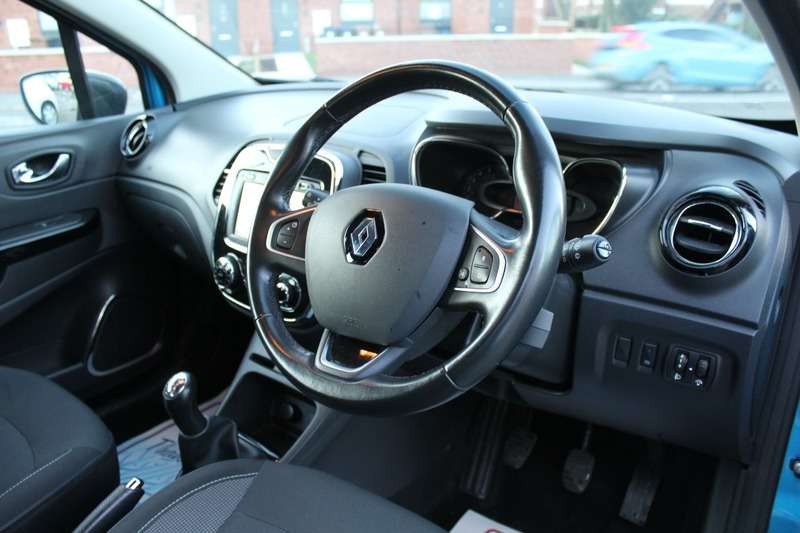 2017 RENAULT CAPTUR 2017 RENAULT CAPTUR