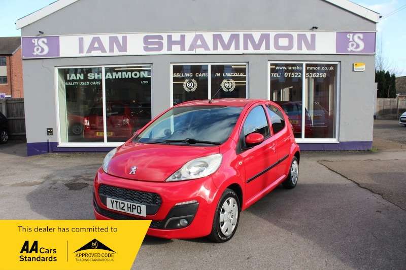 A 2012 PEUGEOT 107 ALLURE A 2012 PEUGEOT 107 ALLURE