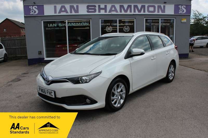 A 2016 TOYOTA AURIS VVTI BUSINESS EDITION TOURING SPORTS TSS A 2016 TOYOTA AURIS VVTI BUSINESS EDITION TOURING SPORTS TSS