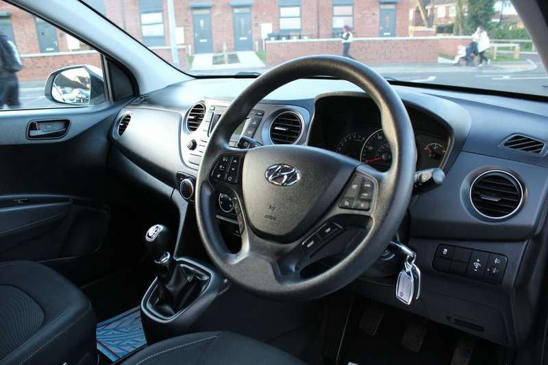 2018 HYUNDAI I10 2018 HYUNDAI I10