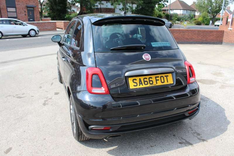 A 2016 FIAT 500 S A 2016 FIAT 500 S