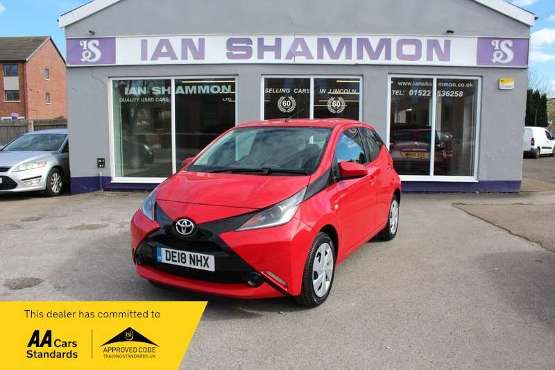 A 2018 TOYOTA AYGO VVT-I X-PLAY A 2018 TOYOTA AYGO VVT-I X-PLAY