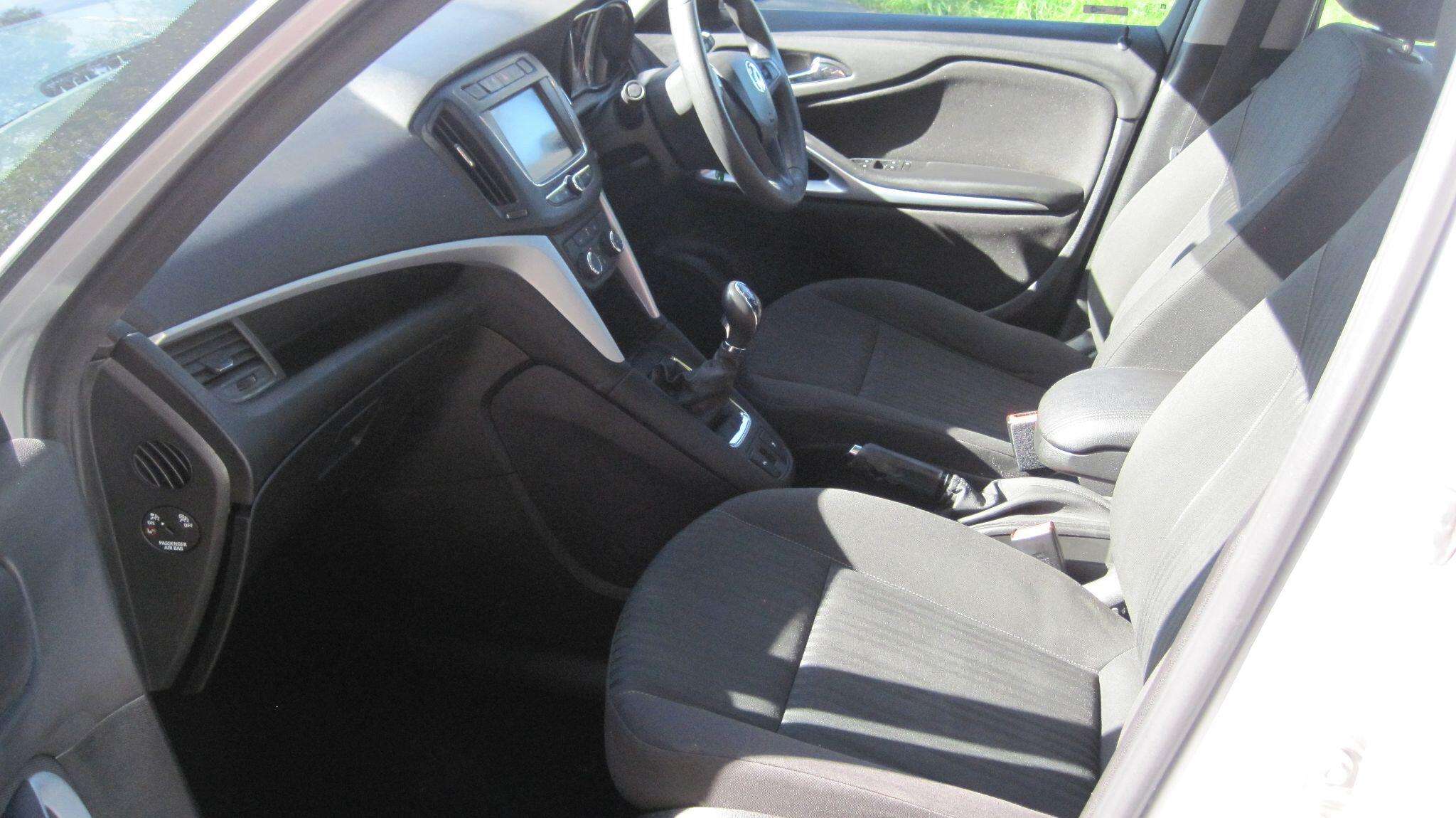 2017 VAUXHALL ZAFIRA TOURER 2017 VAUXHALL ZAFIRA TOURER