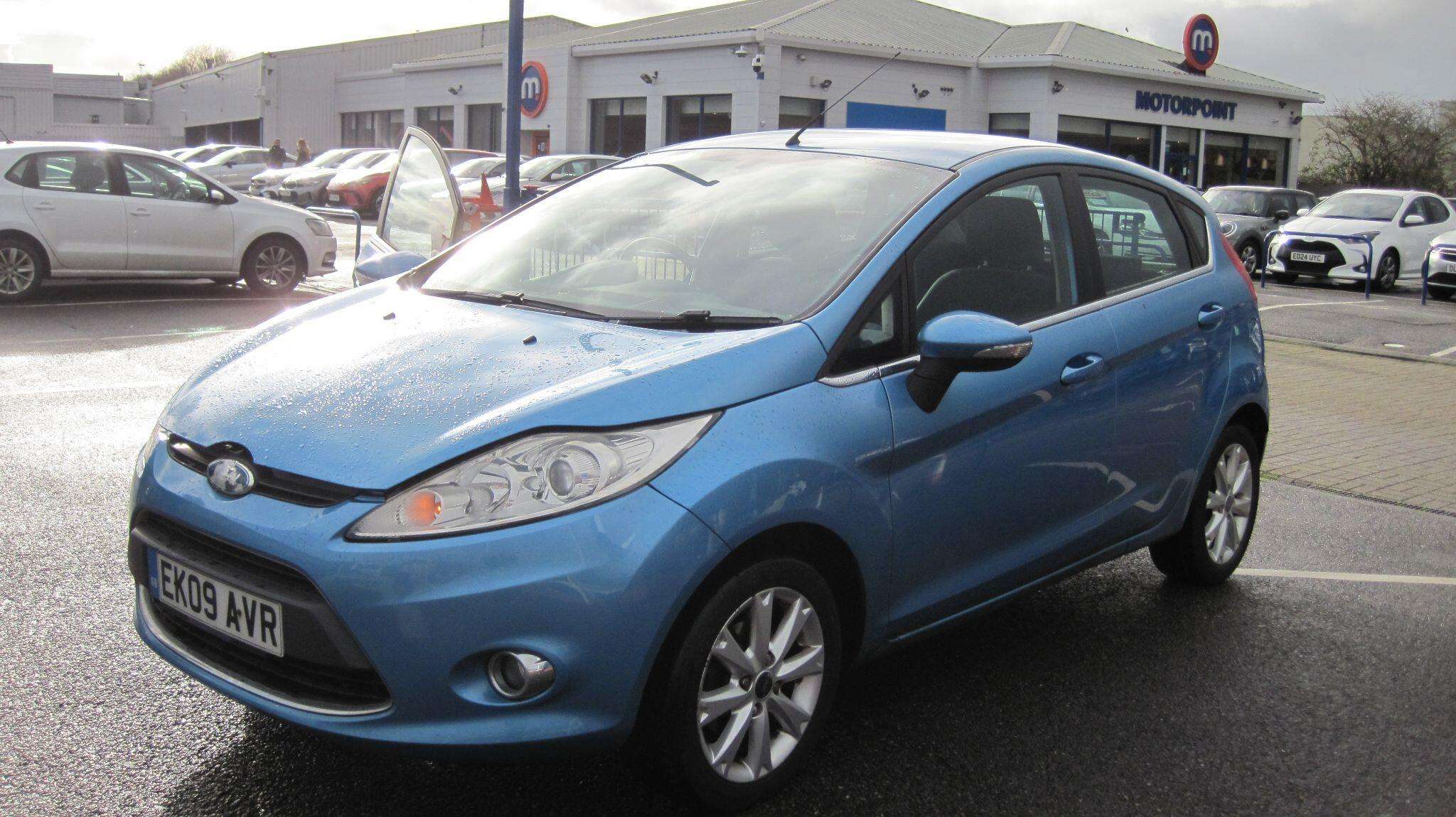 A 2009 FORD FIESTA 1.4 Zetec 5dr A 2009 FORD FIESTA 1.4 Zetec 5dr