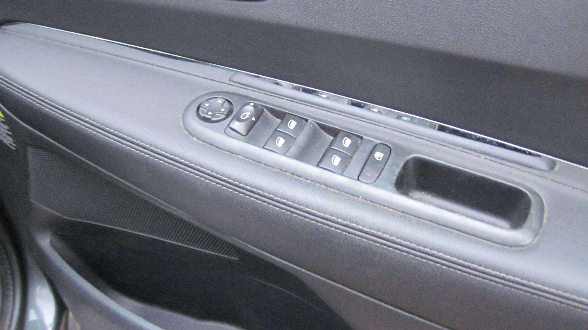 2016 PEUGEOT 3008 2016 PEUGEOT 3008