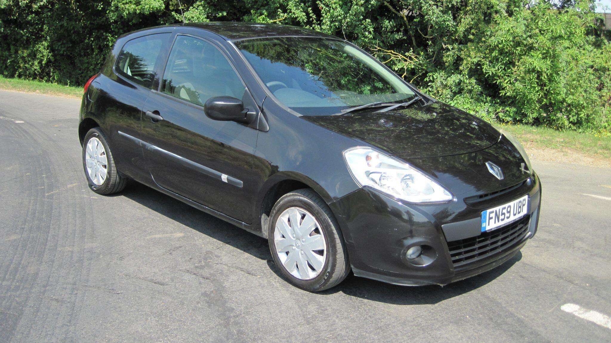 A 2009 RENAULT CLIO 1.2 S Euro 5 3dr A 2009 RENAULT CLIO 1.2 S Euro 5 3dr