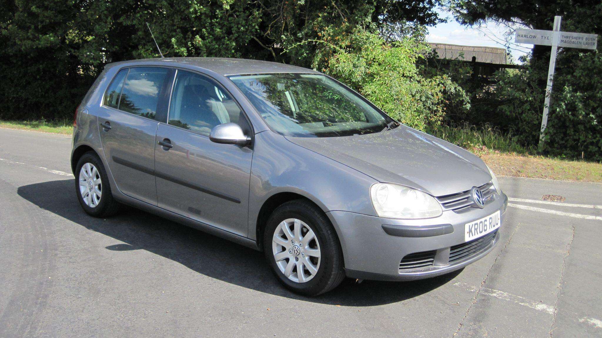 A 2006 VOLKSWAGEN GOLF 1.6 FSI SE 5dr A 2006 VOLKSWAGEN GOLF 1.6 FSI SE 5dr