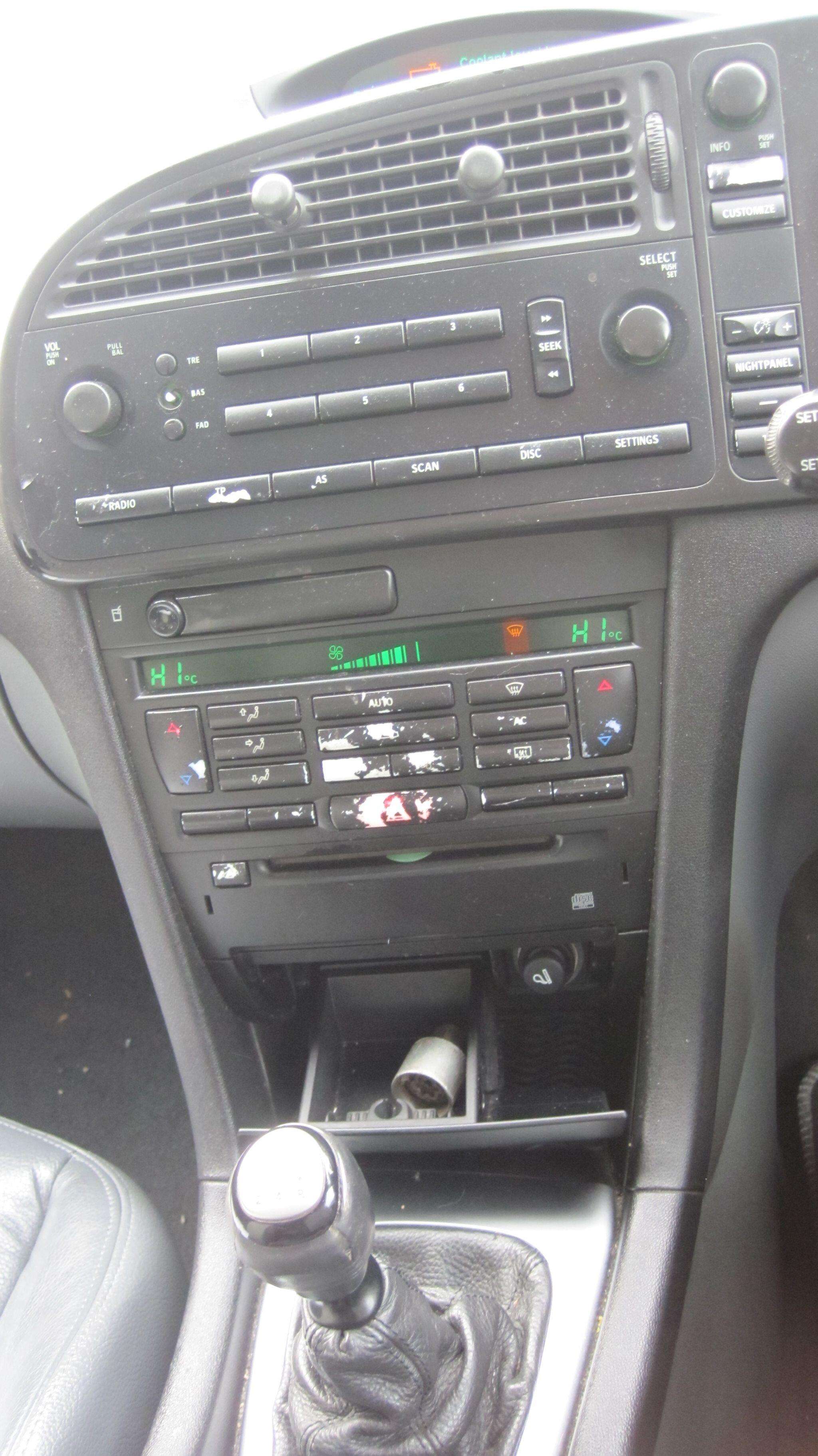 2004 SAAB 9-3 2004 SAAB 9-3