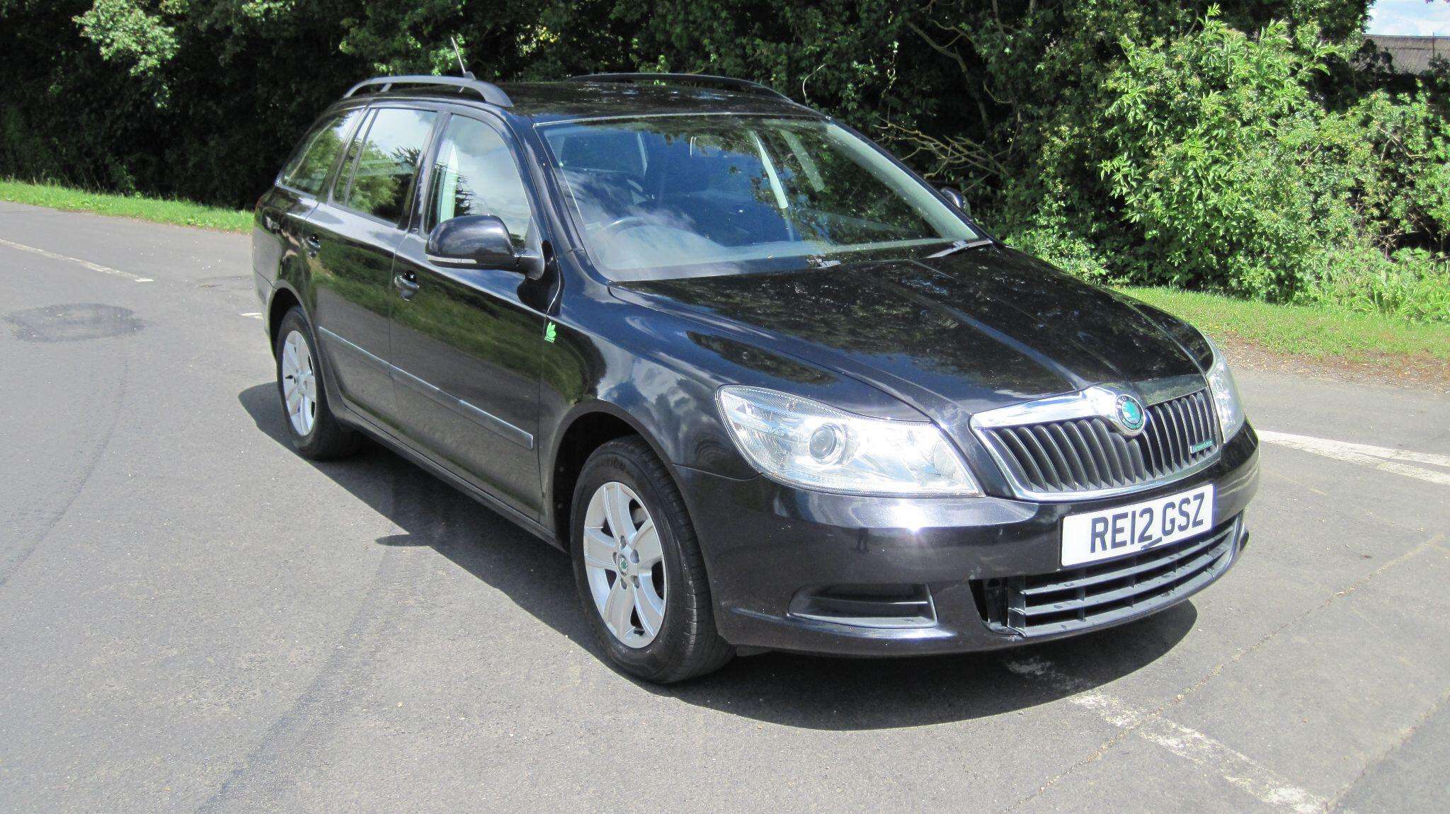 A 2012 SKODA OCTAVIA 1.6 TDI GreenLine II Euro 5 (s/s) 5dr A 2012 SKODA OCTAVIA 1.6 TDI GreenLine II Euro 5 (s/s) 5dr