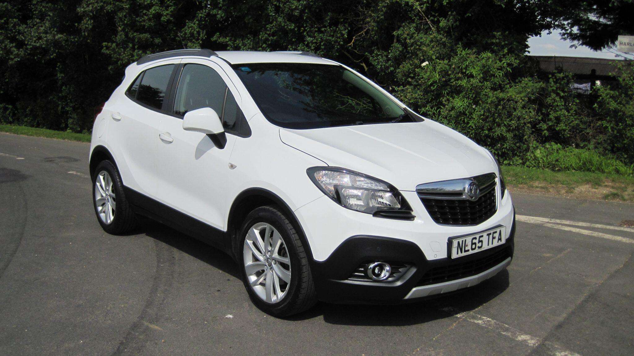 A 2015 VAUXHALL MOKKA 1.6i Exclusiv 2WD Euro 6 (s/s) 5dr A 2015 VAUXHALL MOKKA 1.6i Exclusiv 2WD Euro 6 (s/s) 5dr